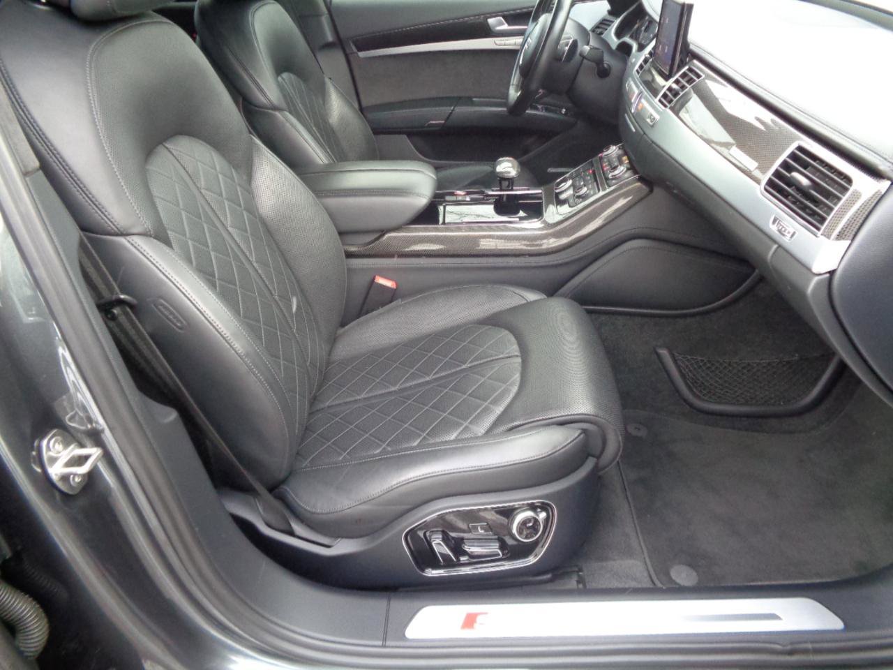 Used 2016 Audi S8 Plus w/ Driver Assistance Package image 32