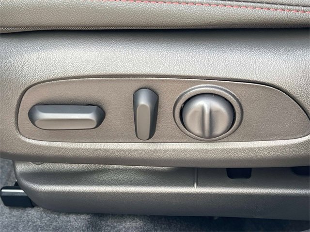 New 2026 Chevrolet Trax RS w/ Sunroof Package image 19