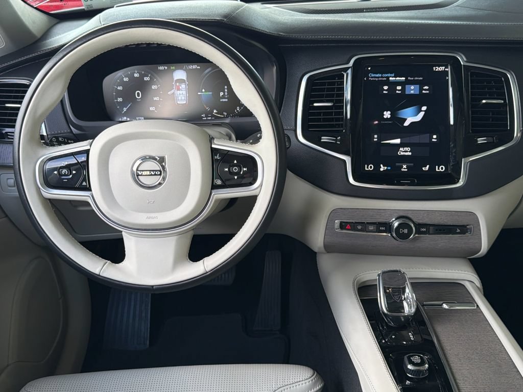 Used 2022 Volvo XC90 T8 Inscription w/ Advanced Package AWD/4WD image 14