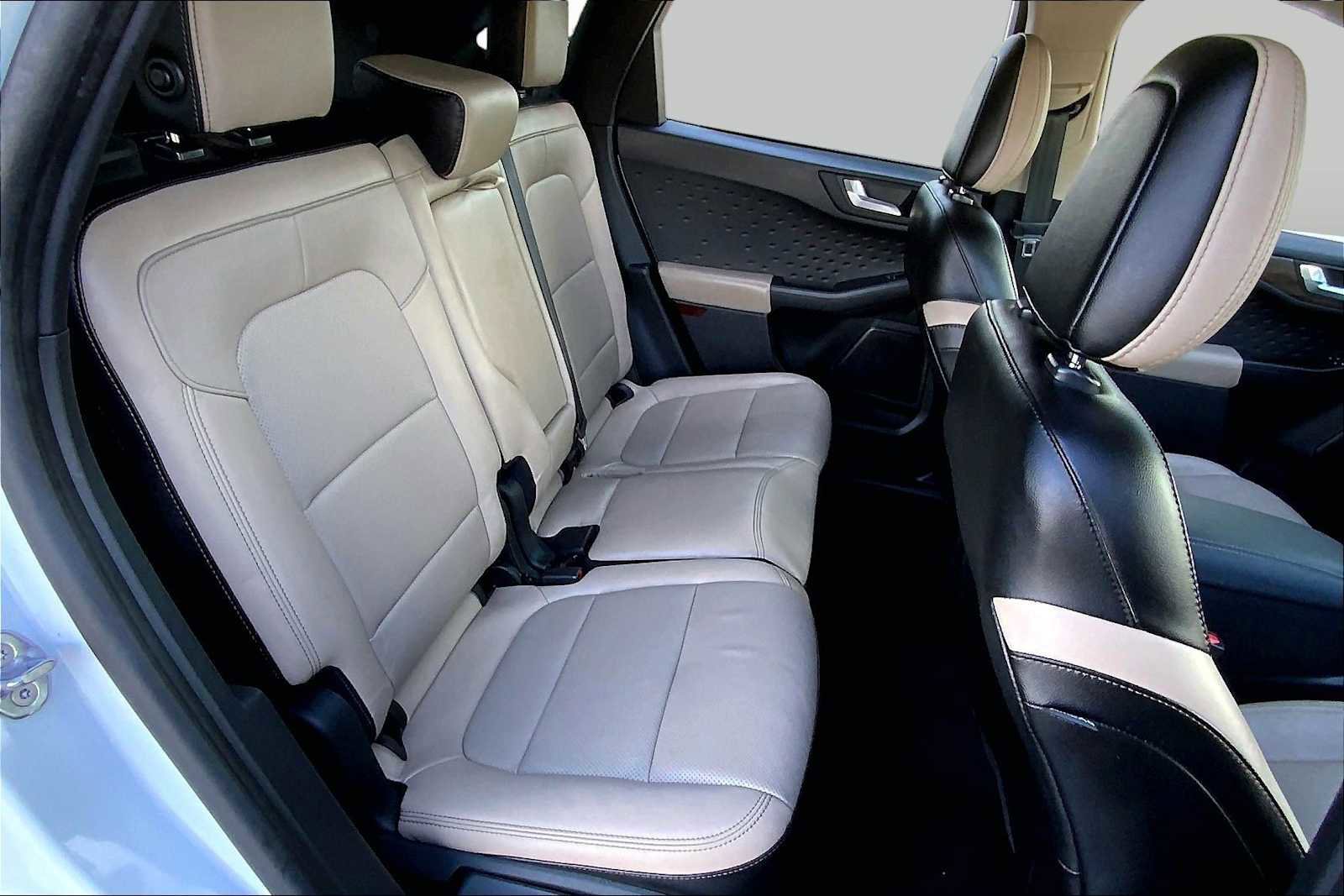 Used 2020 Ford Escape Titanium FWD image 20