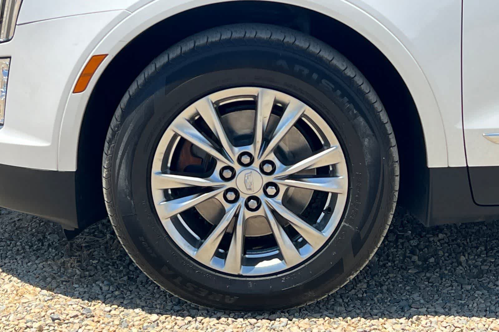 Used 2020 Cadillac XT5 Premium Luxury AWD/4WD image 38