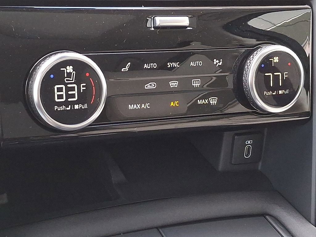 New 2026 Land Rover Discovery S image 13