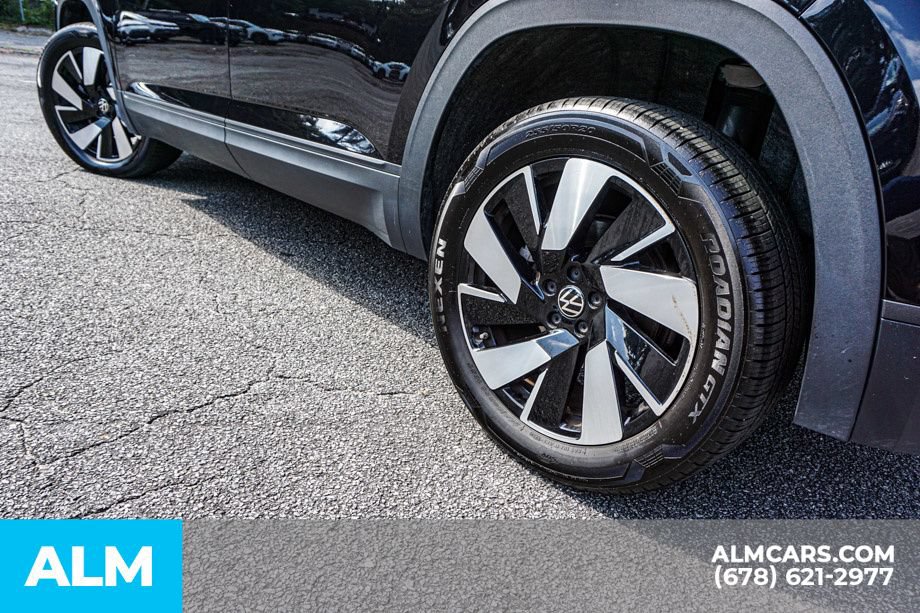 Used 2025 Volkswagen Atlas Cross Sport SE FWD image 15