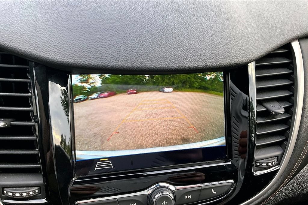 Used 2018 Chevrolet Trax LT w/ LT Convenience Package AWD/4WD image 20