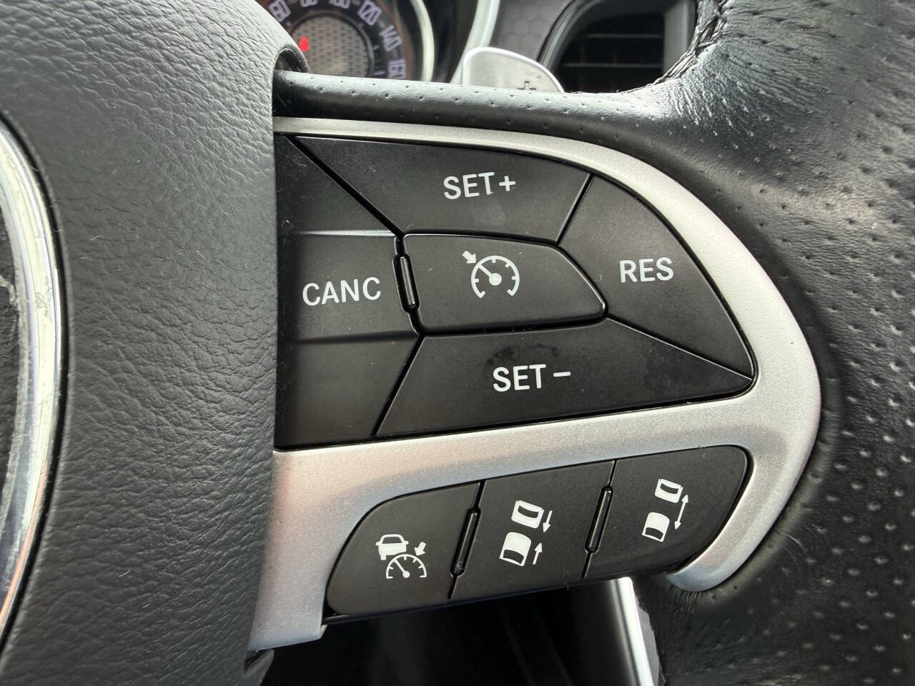 Used 2016 Dodge Challenger R/T Scat Pack w/ Leather Interior Group RWD image 24