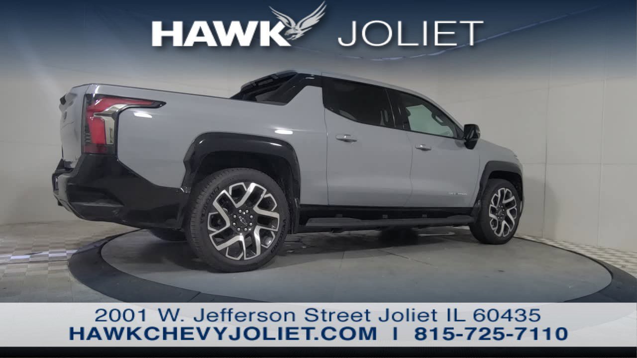 New 2025 Chevrolet Silverado EV RST AWD/4WD image 11