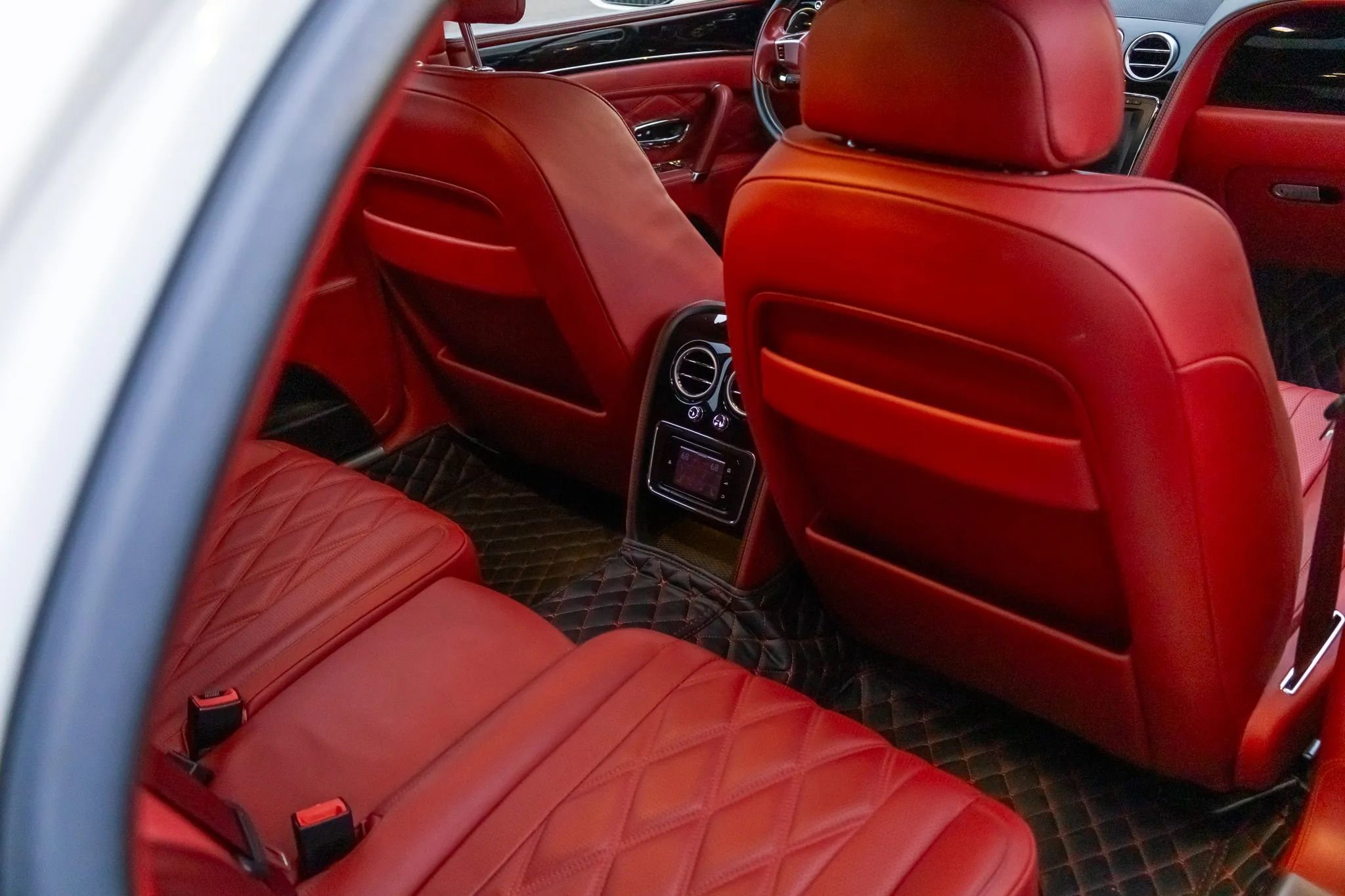 Used 2015 Bentley Flying Spur V8 image 62