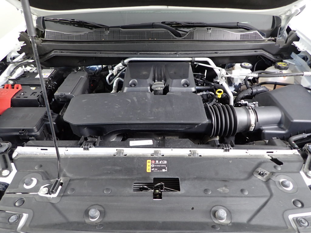 Used 2025 Chevrolet Colorado W/T AWD/4WD image 40