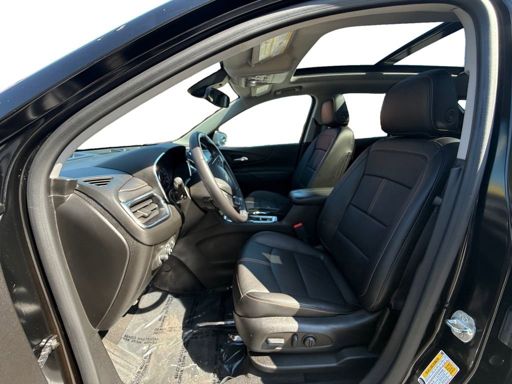 Used 2022 Chevrolet Equinox Premier AWD/4WD image 9