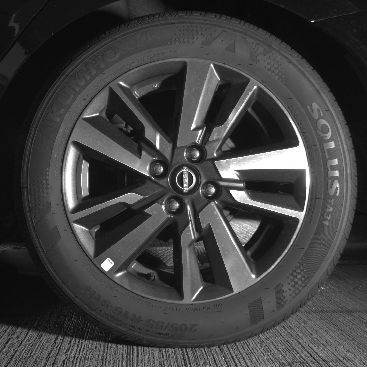 Used 2025 Nissan Versa SV image 14