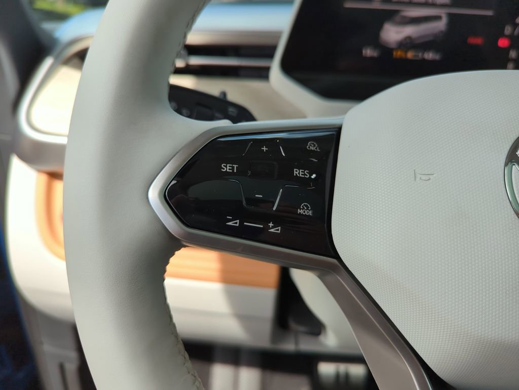 New 2025 Volkswagen ID. Buzz Pro S Plus image 34