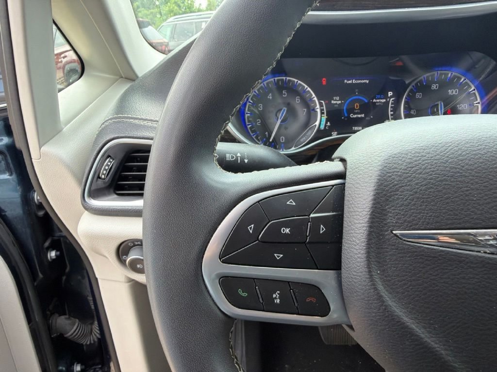 Used 2024 Chrysler Pacifica Limited FWD image 22