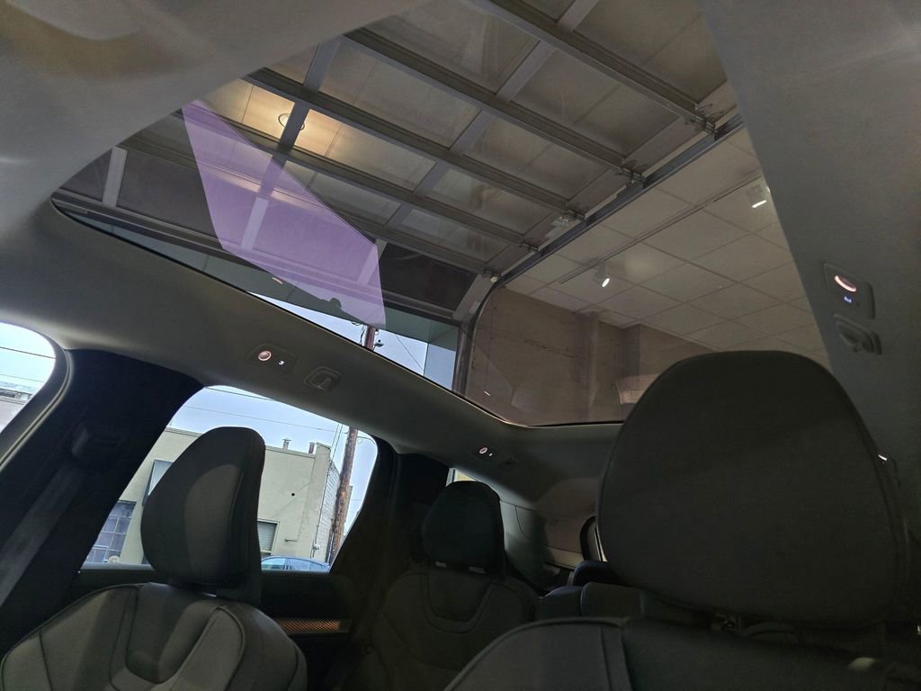Certified 2025 Volvo EX90 Plus image 22