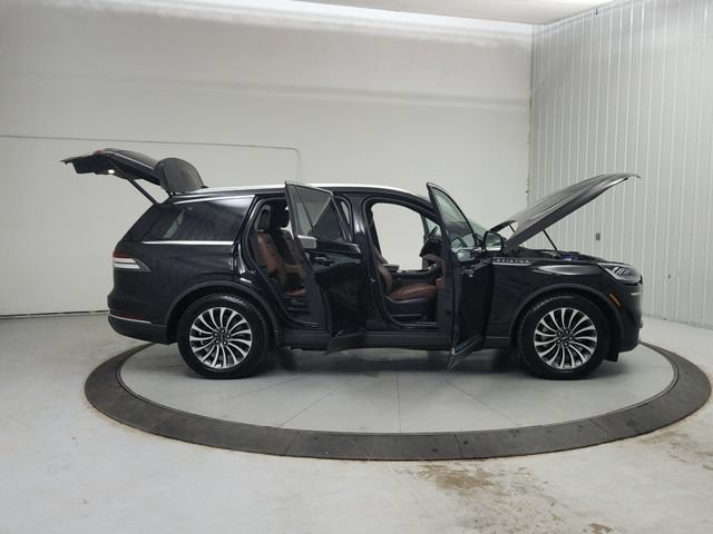 Used 2023 Lincoln Aviator Reserve w/ Elements Package Plus RWD image 17