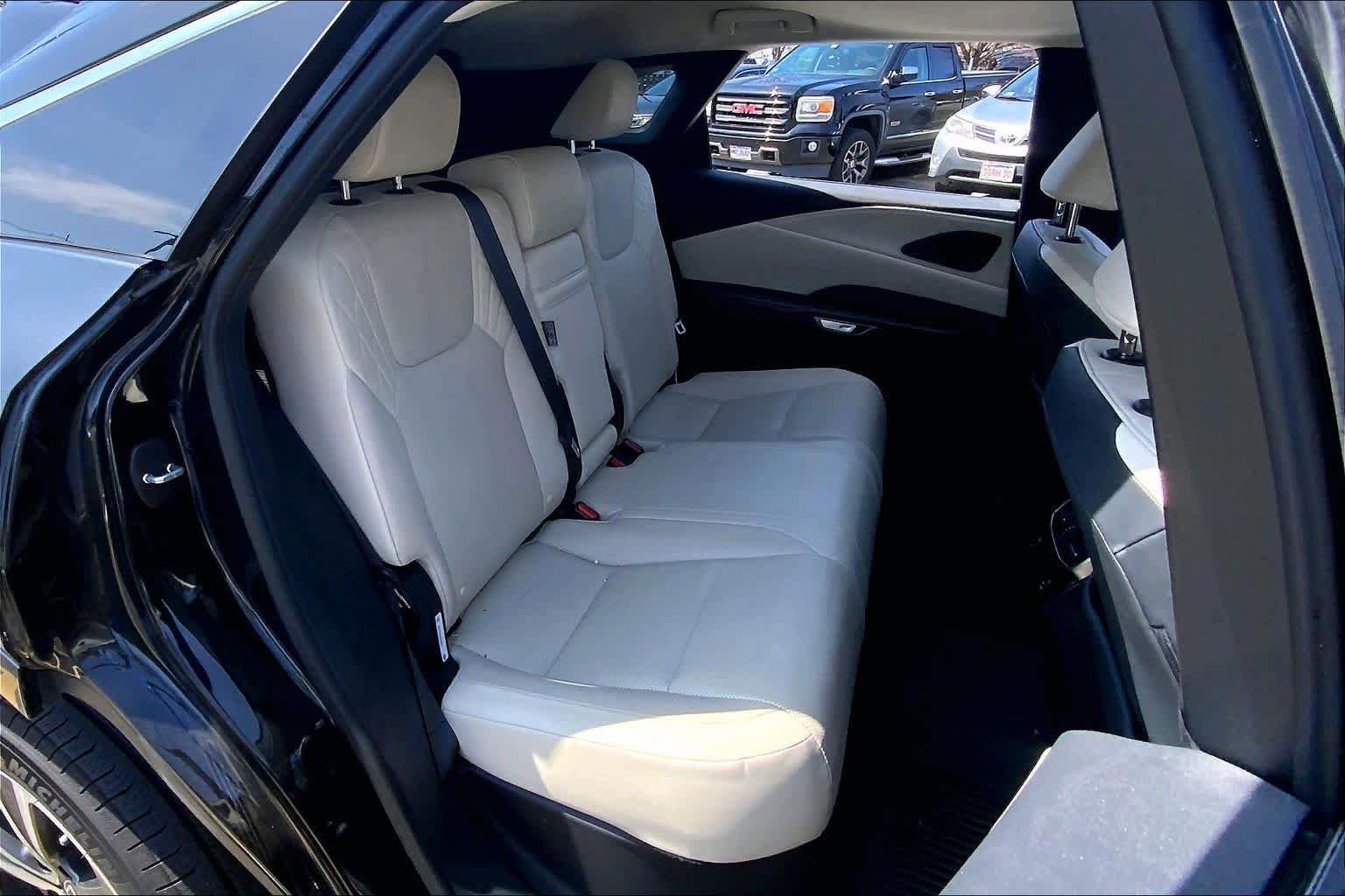 Used 2024 Lexus RX 350 Premium w/ Accessory Package image 20