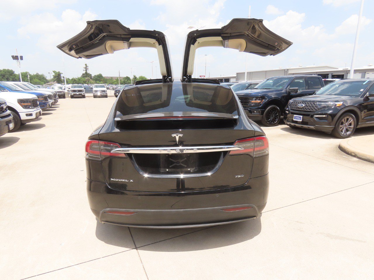 Used 2017 Tesla Model X 75D AWD/4WD image 13