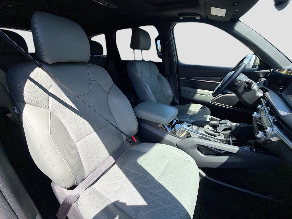 Used 2023 Kia Telluride EX X-Line AWD/4WD image 32