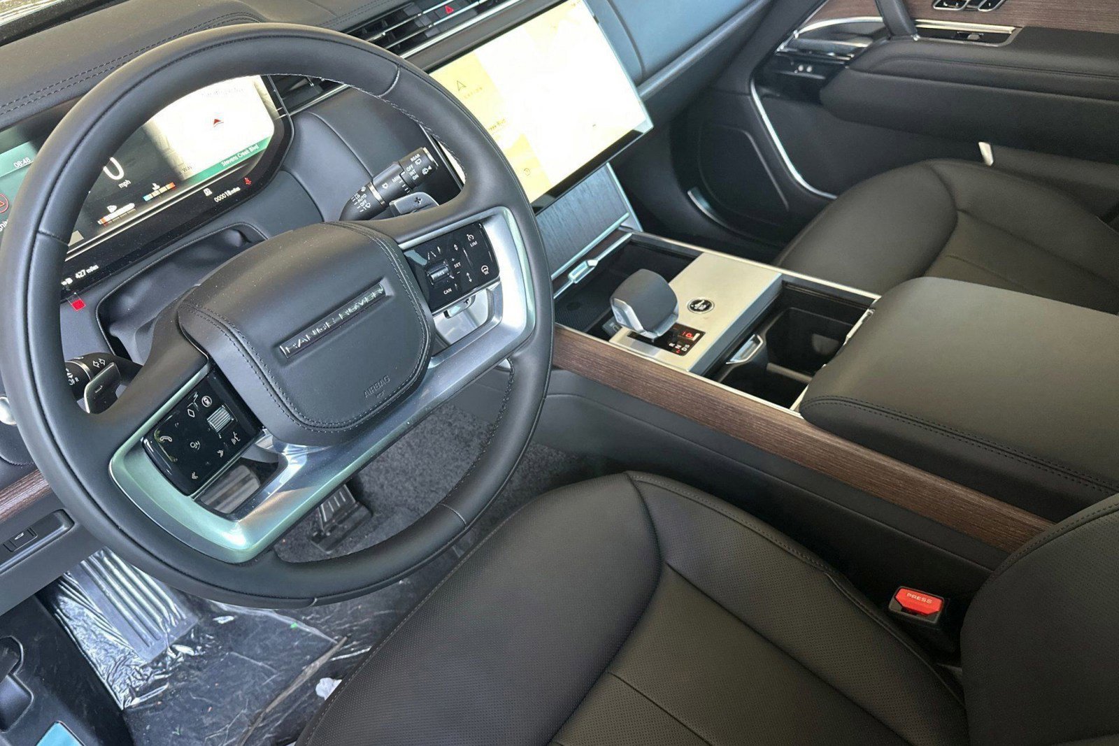 New 2026 Land Rover Range Rover SE AWD/4WD image 4