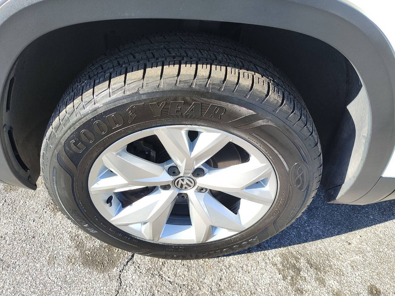 Used 2018 Volkswagen Atlas SE FWD image 54