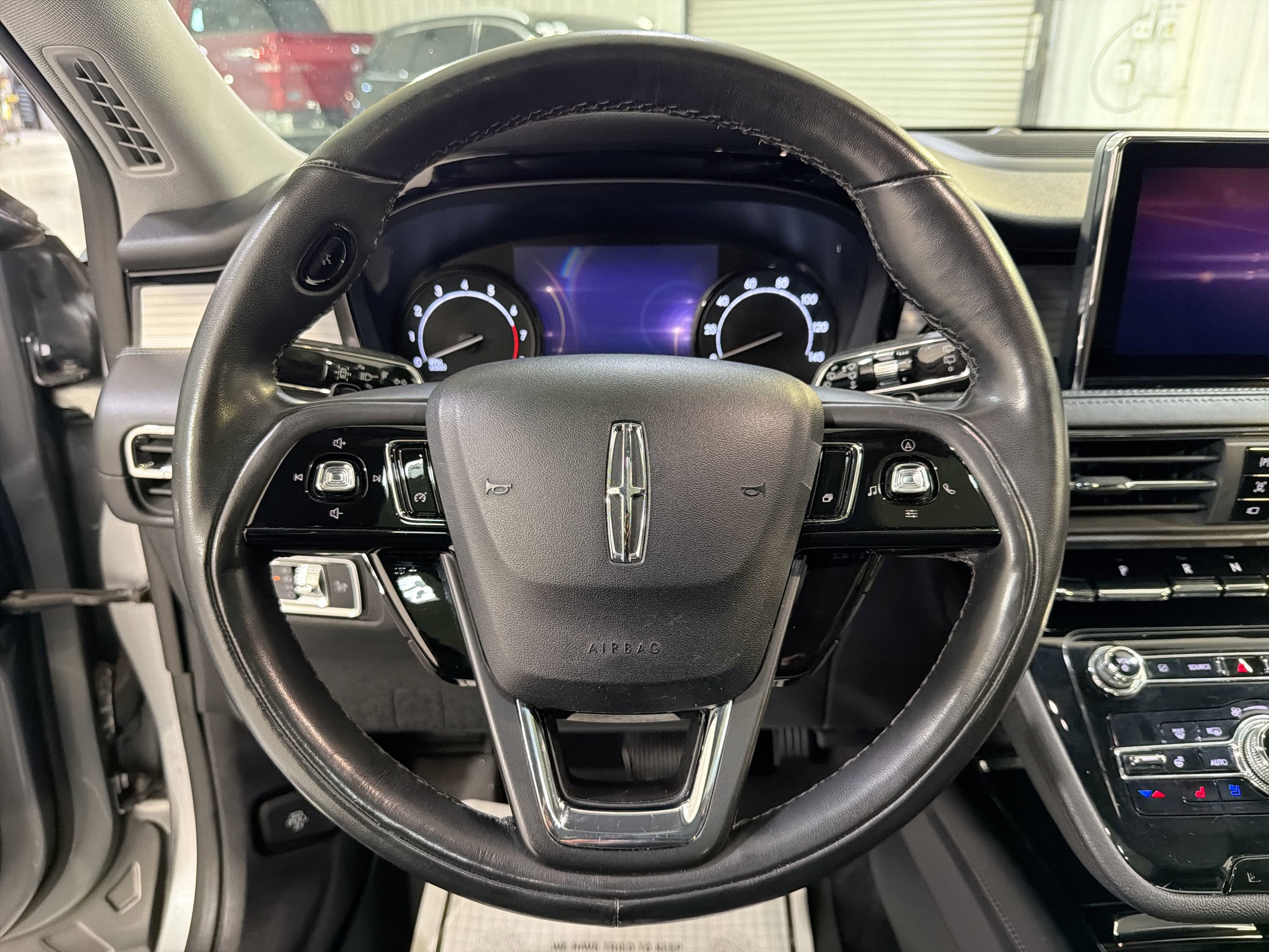 Used 2022 Lincoln Corsair AWD w/ Premium Package image 13