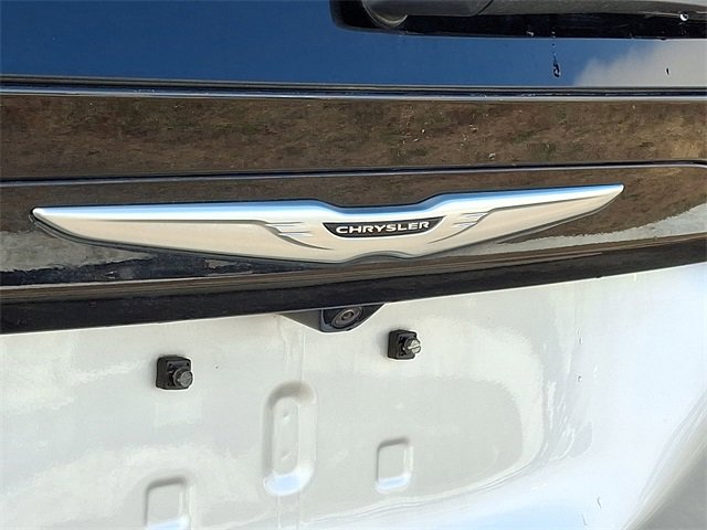 Used 2023 Chrysler Voyager LX image 32