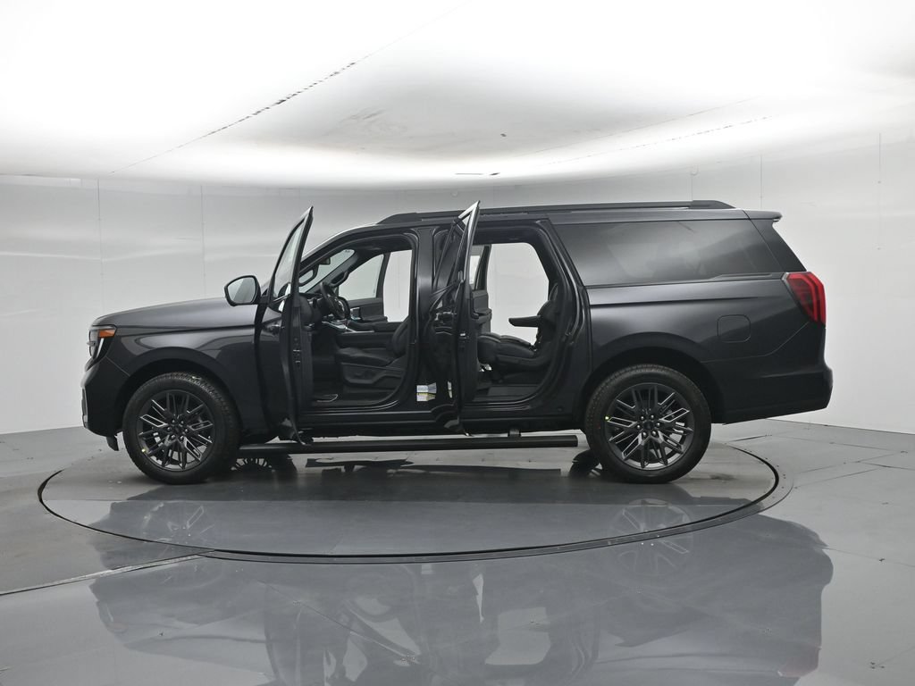 New 2027 Ford Expedition Max Platinum w/ Stealth Appearance Package AWD/4WD image 38