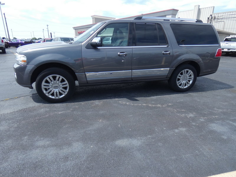 Used 2013 Lincoln Navigator L 4WD w/ HD Trailer Tow Pkg image 1