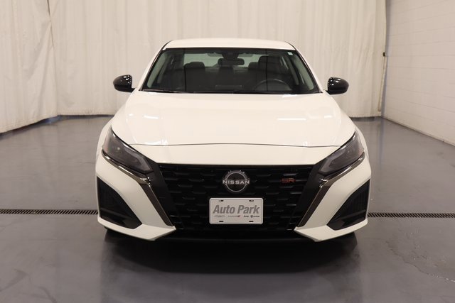 Used 2024 Nissan Altima 2.5 SR image 3