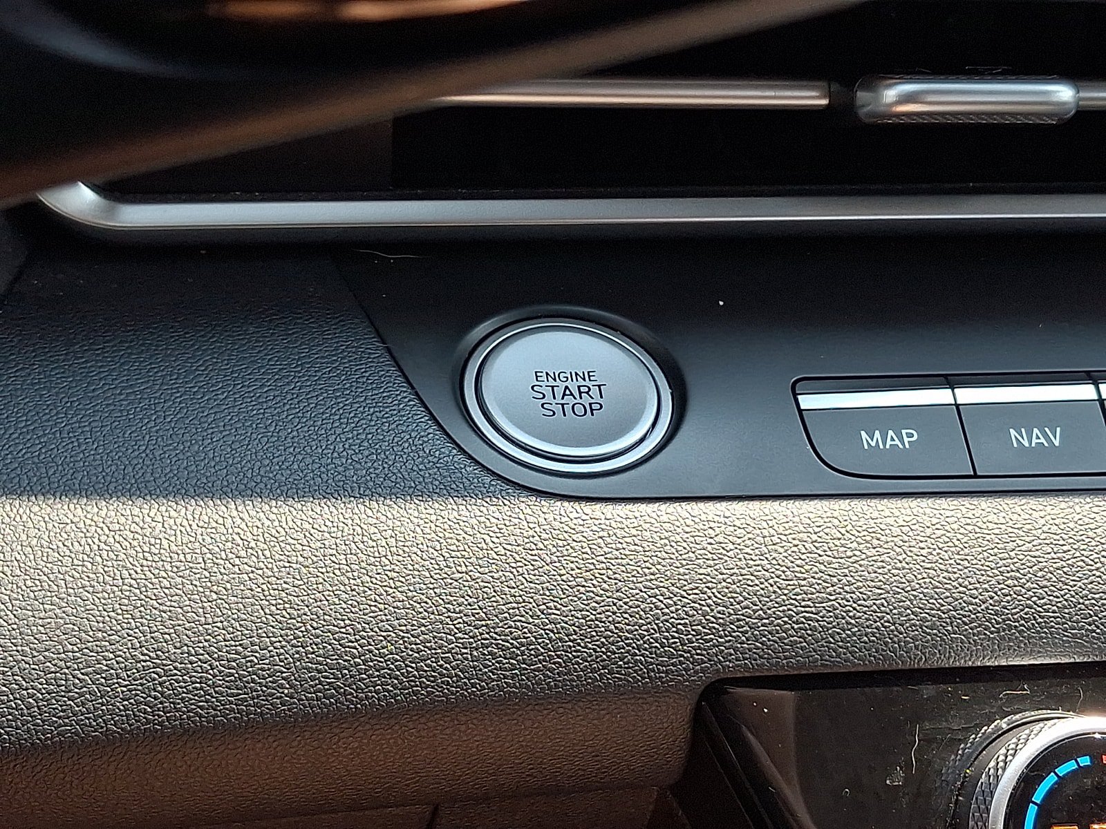 Used 2023 Hyundai Elantra SEL w/ Convenience Package FWD image 23