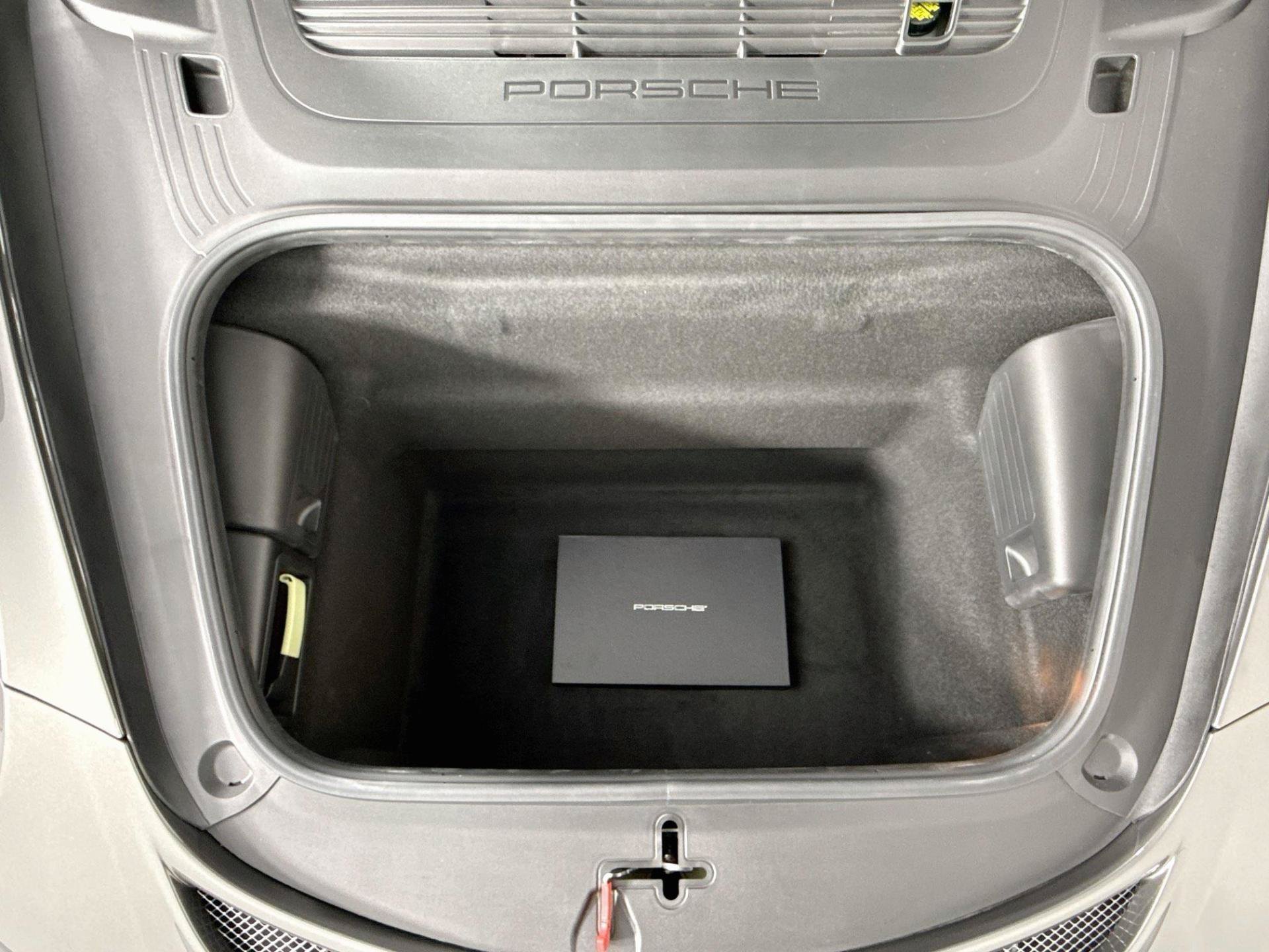 Used 2019 Porsche 911 GT3 RWD image 27