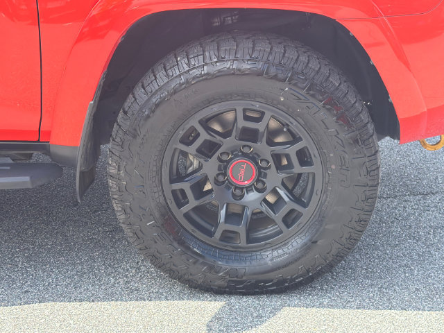 Used 2024 Toyota 4Runner TRD Off-Road Premium w/ Moonroof Package AWD/4WD image 14
