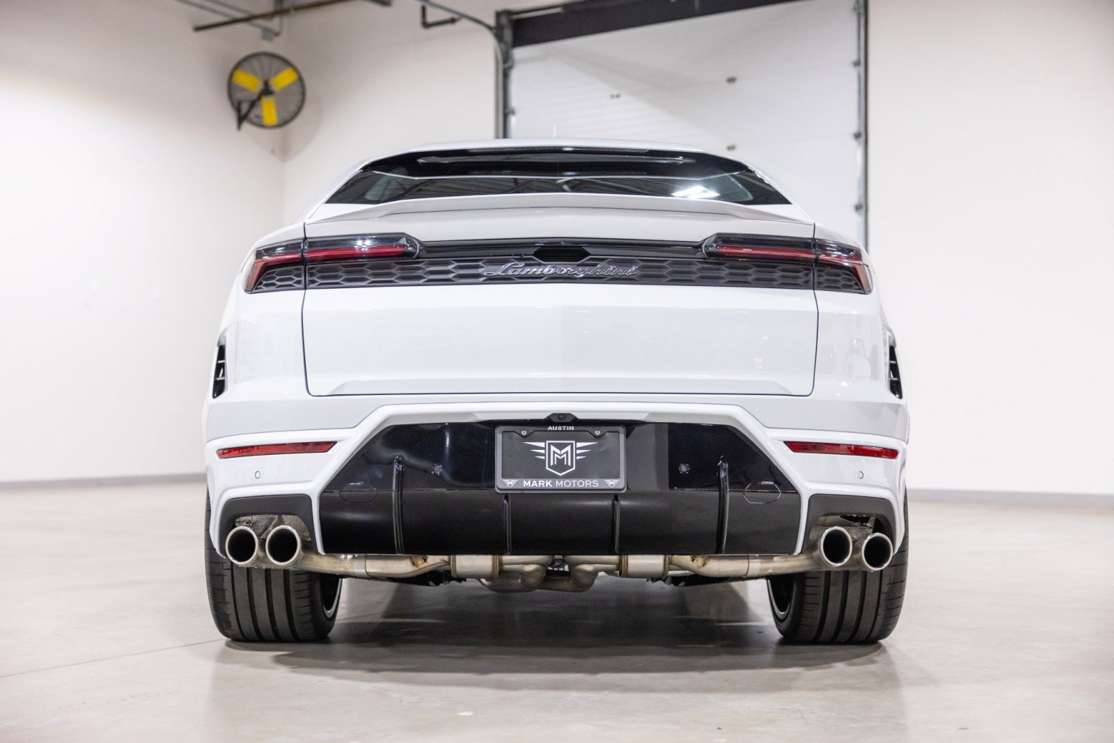 Used 2025 Lamborghini Urus SE image 5