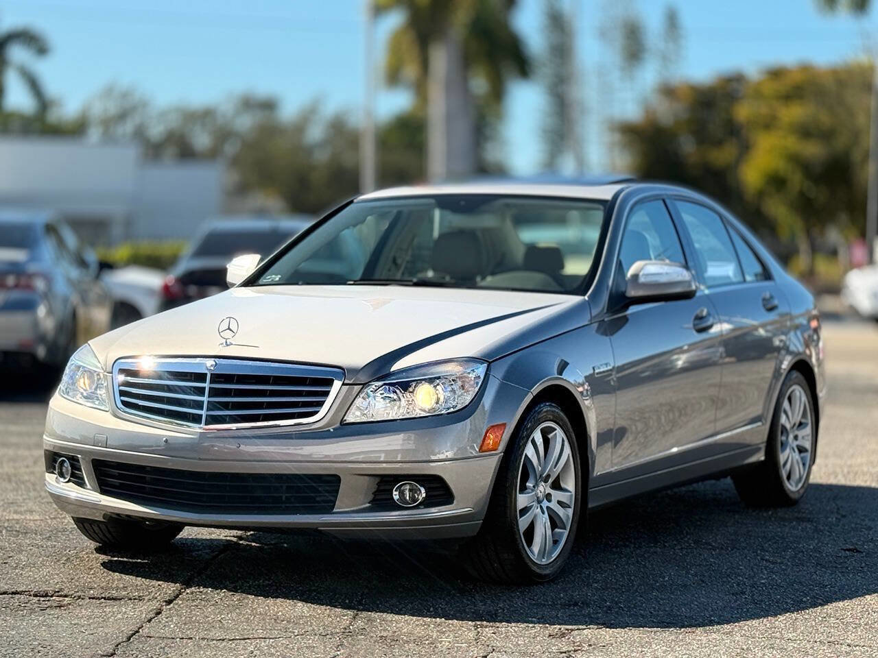 Used 2009 Mercedes-Benz C 300 4MATIC Sedan image 1