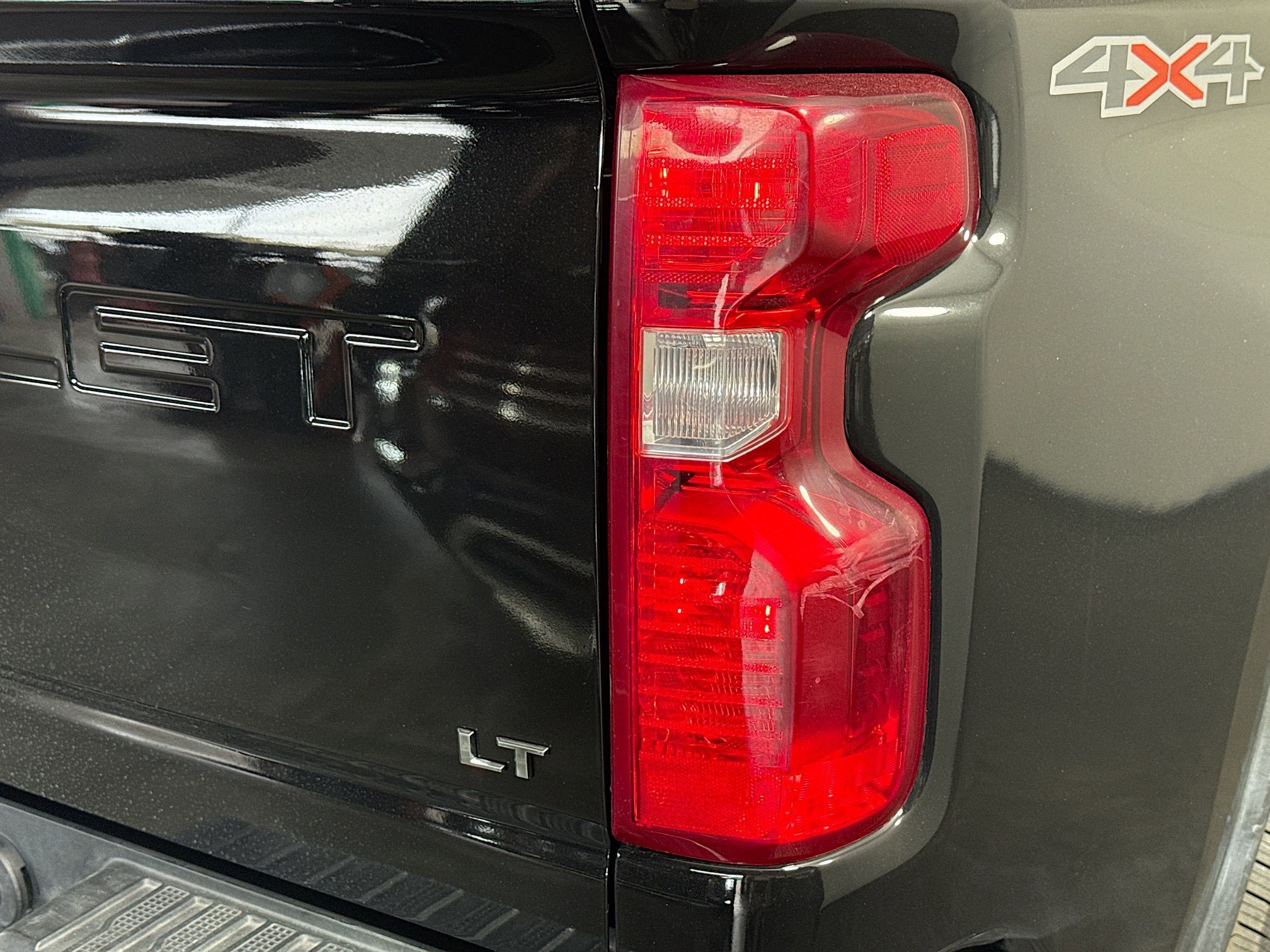 Used 2024 Chevrolet Silverado 2500 LT w/ Convenience Package image 33