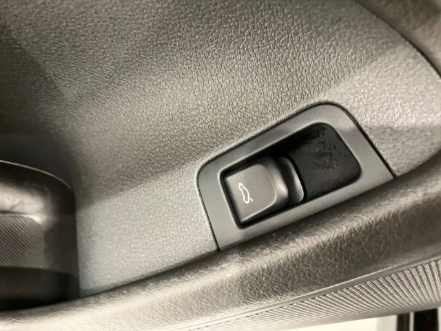 Used 2013 Audi S6 Prestige w/ Driver Assistance Pkg image 39