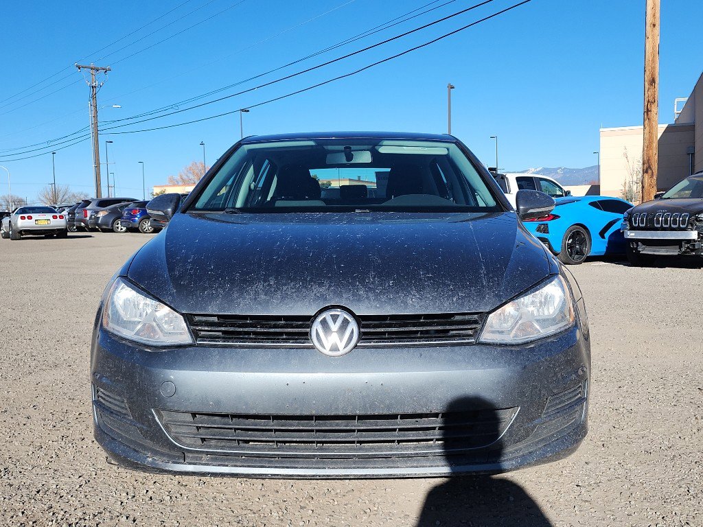 Used 2016 Volkswagen Golf S image 2