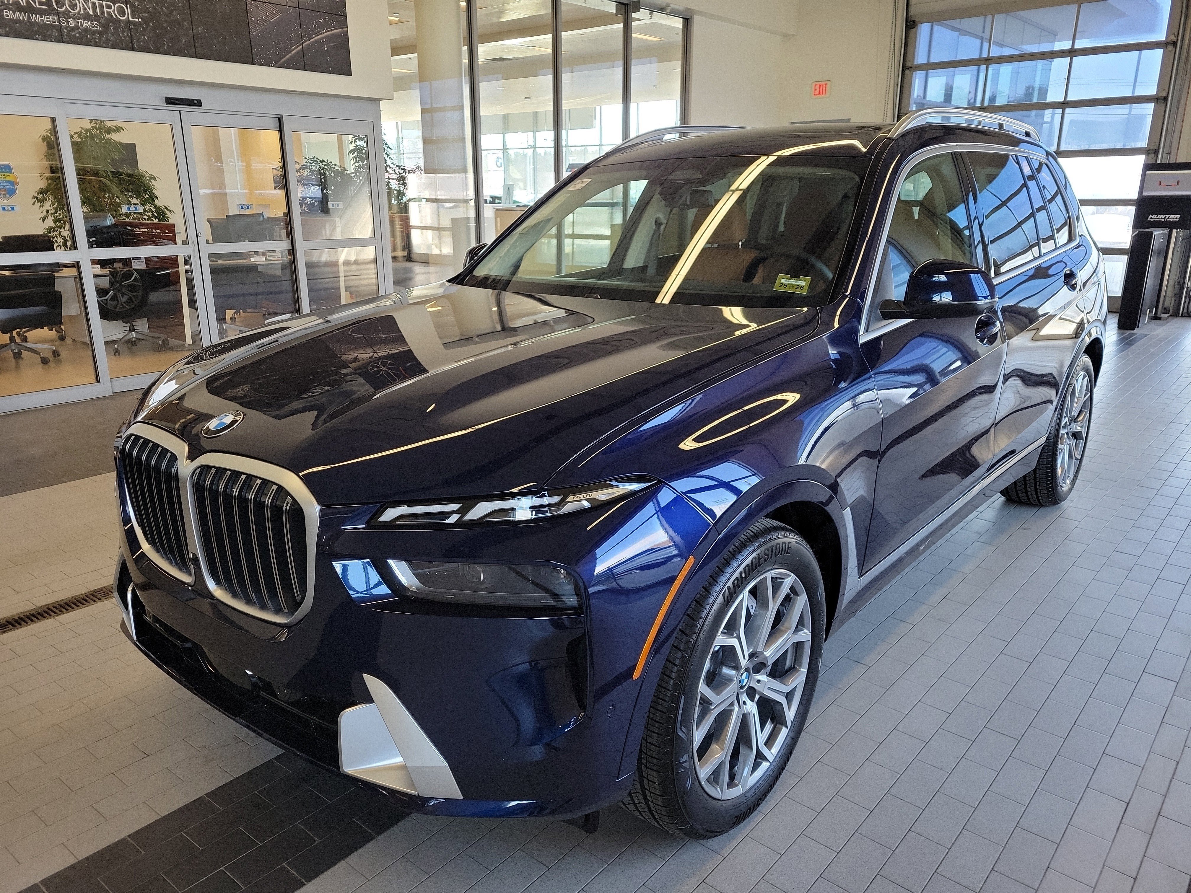New 2026 BMW X7 xDrive40i w/ Executive Package image 1