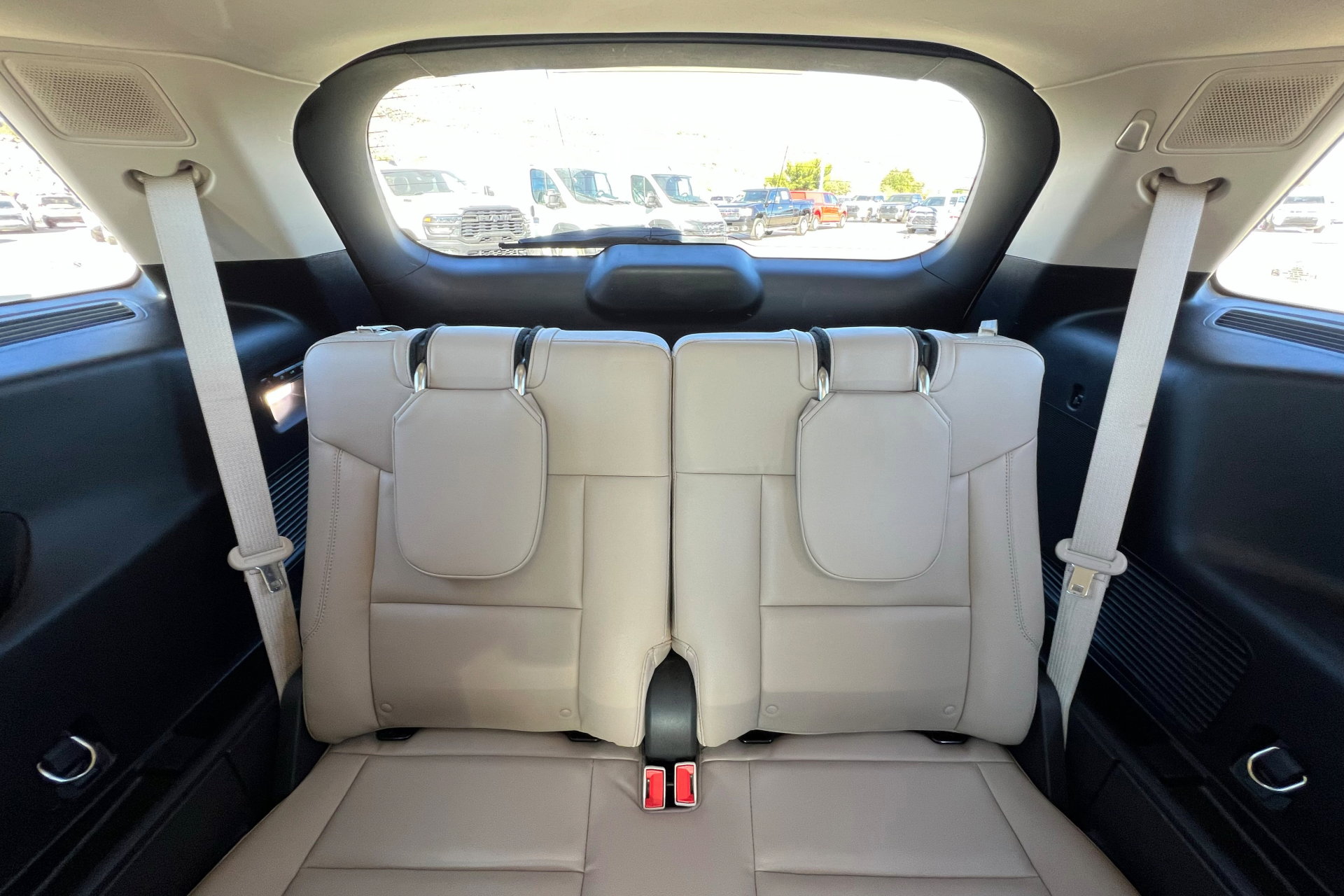 Used 2020 Ford Explorer Limited w/ Class III Trailer Tow Package image 22