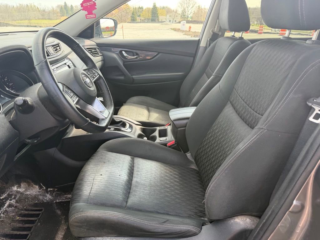 Used 2018 Nissan Rogue SV AWD/4WD image 8