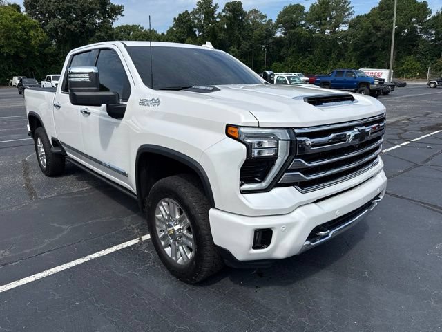 Used 2025 Chevrolet Silverado 2500 High Country w/ High Country Premium Package AWD/4WD image 7