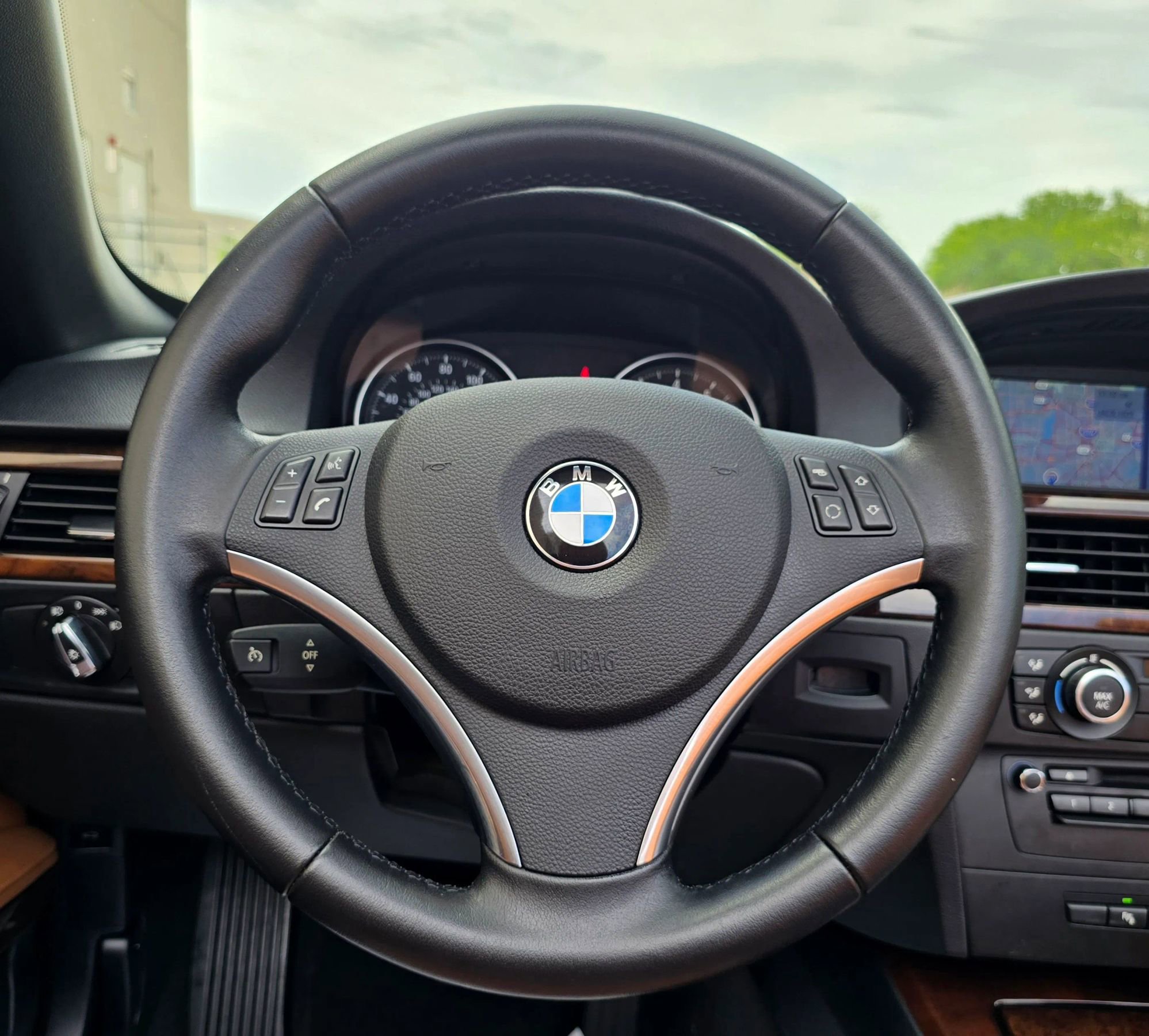 Used 2013 BMW 335i Convertible RWD image 30
