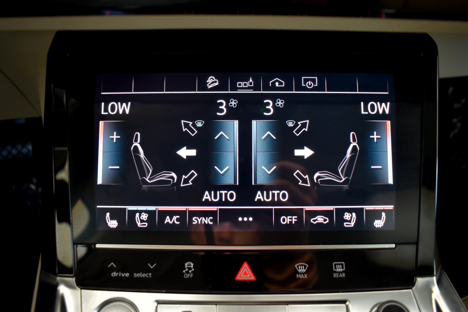 Used 2019 Audi e-tron Premium Plus AWD/4WD image 24