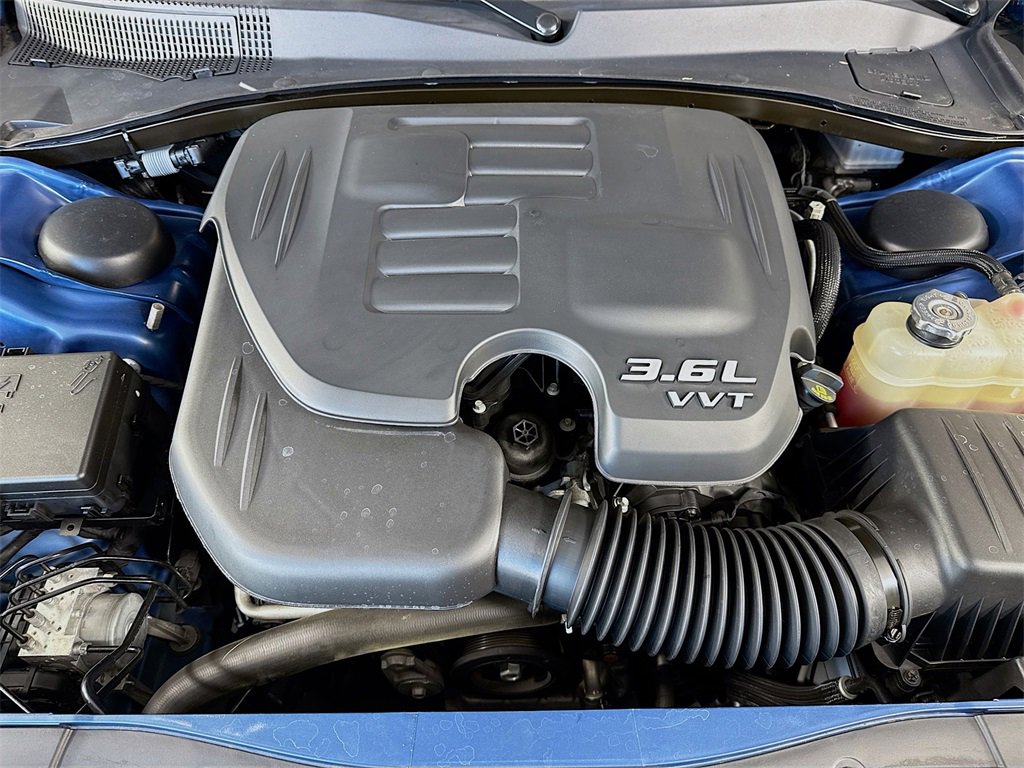 Used 2021 Chrysler 300 Touring w/ Sport Appearance Package image 31