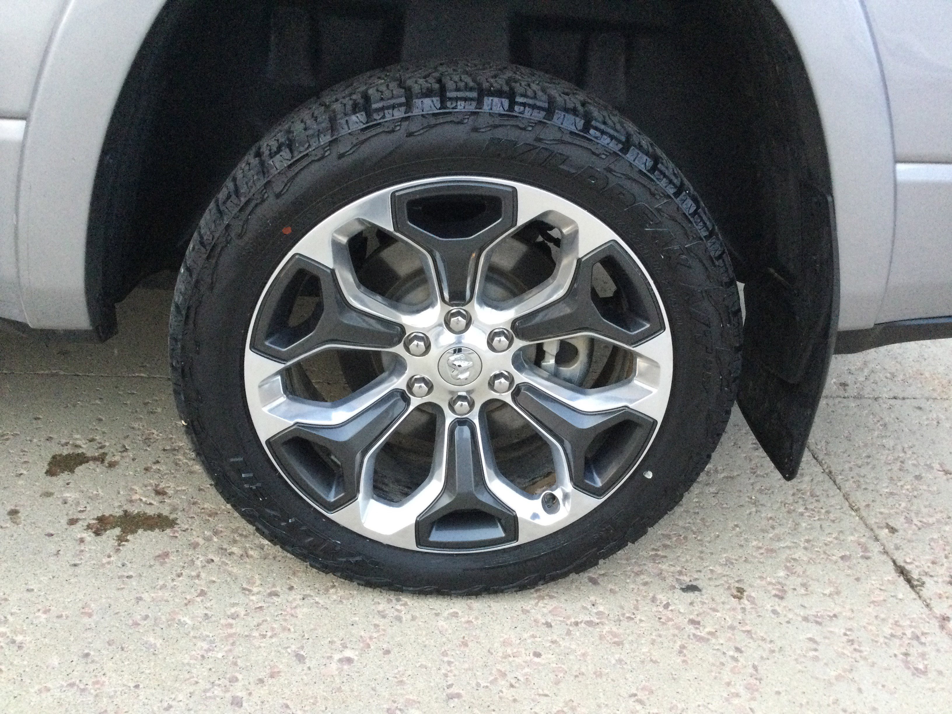 Used 2020 RAM 1500 Limited image 5