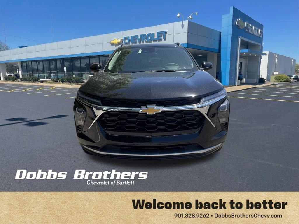 New 2026 Chevrolet Trax LT w/ Sunroof Package FWD image 2