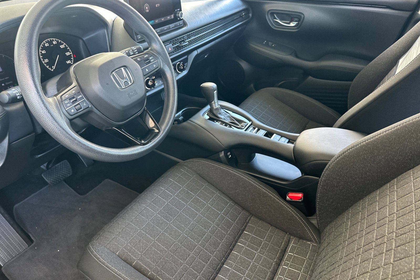 Used 2024 Honda HR-V LX image 10