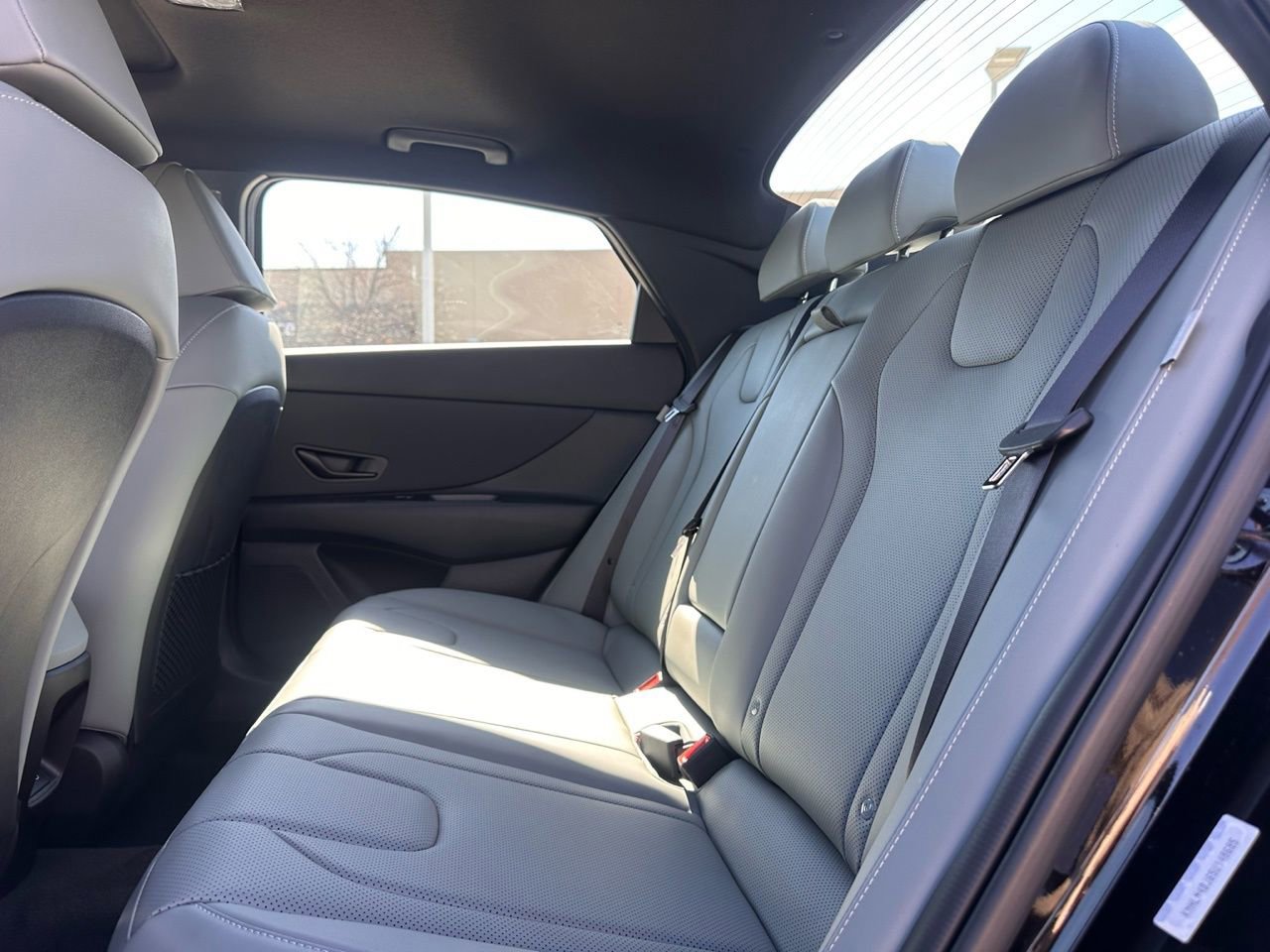 Certified 2025 Hyundai Elantra Limited image 14