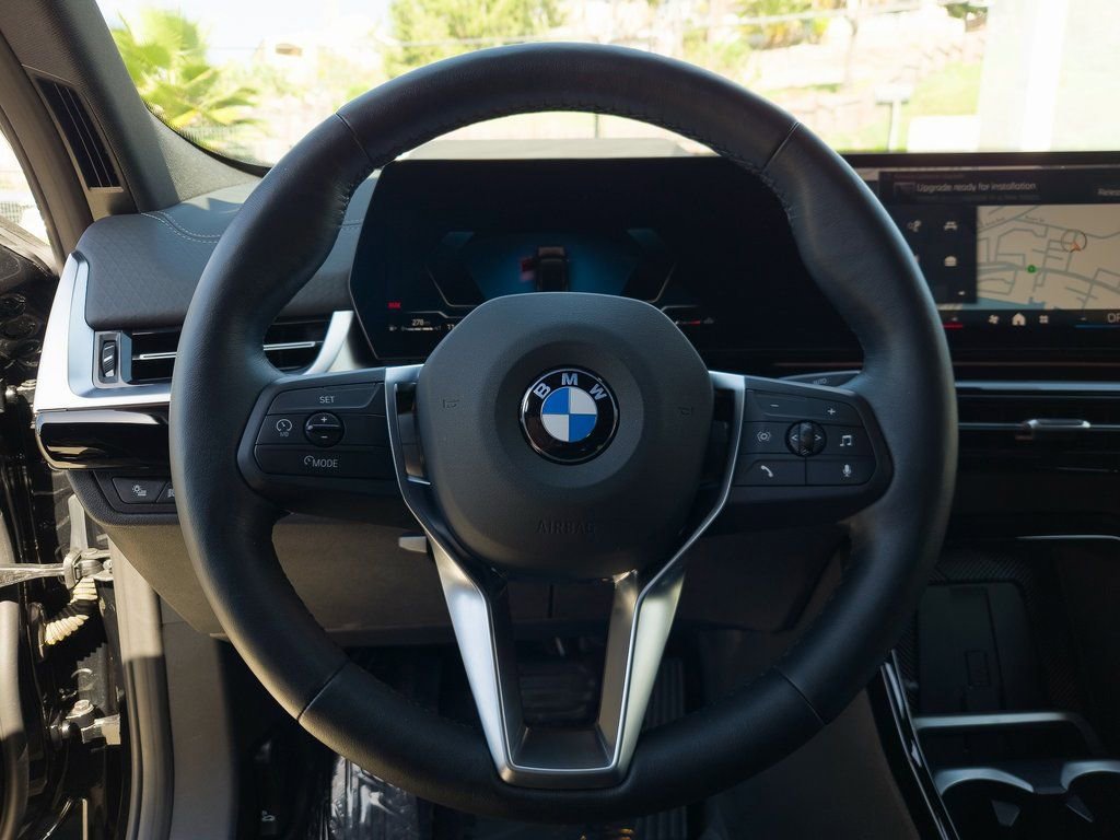 Used 2025 BMW X2 xDrive28i w/ Technology Package image 12