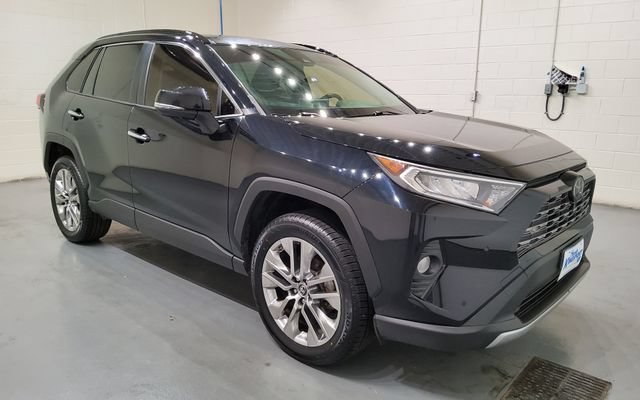 Used 2019 Toyota RAV4 Limited w/ Advanced Technology Package AWD/4WD image 2