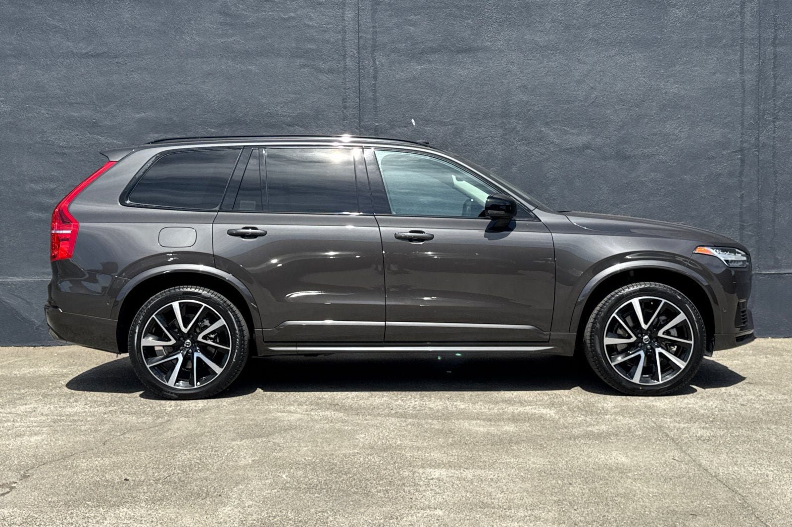 Certified 2023 Volvo XC90 T8 Plus w/ Protection Package Premier AWD/4WD image 9
